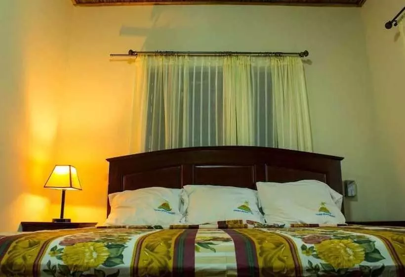 پانسیون Shama Beach Resort Limited