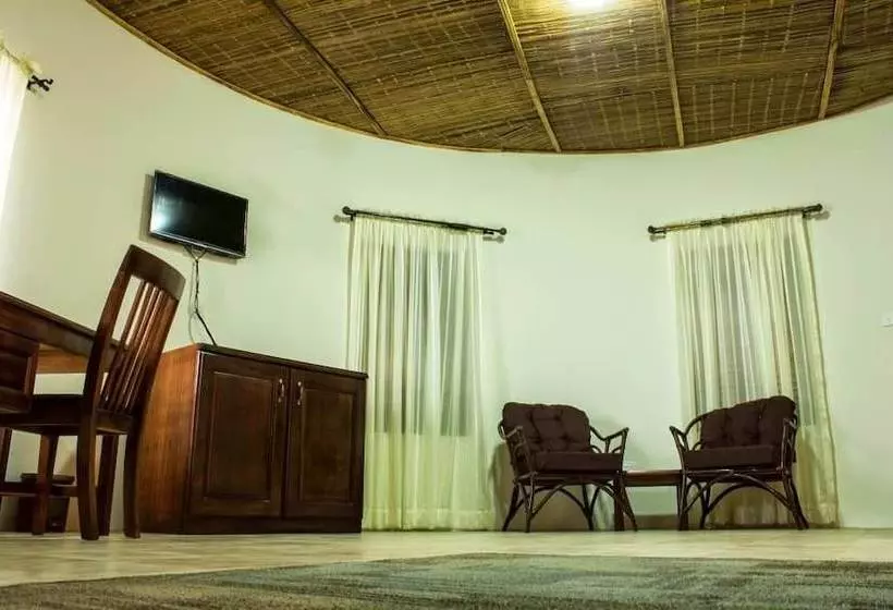 پانسیون Shama Beach Resort Limited