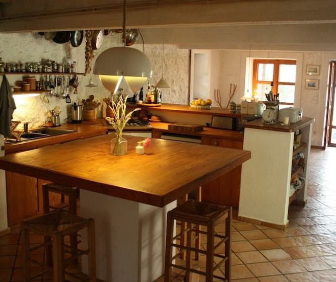 Studios Kyparissi & Spa