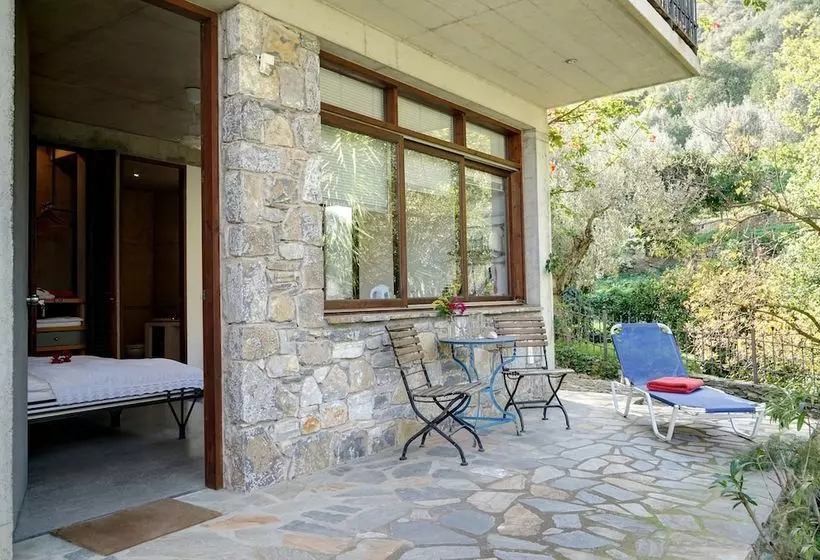 Studios Kyparissi & Spa