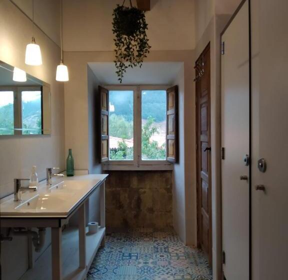 ユースホステル La Figal De Xugabolos, Salas