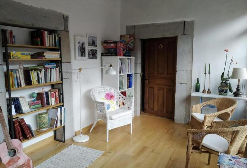 ユースホステル La Figal De Xugabolos, Salas