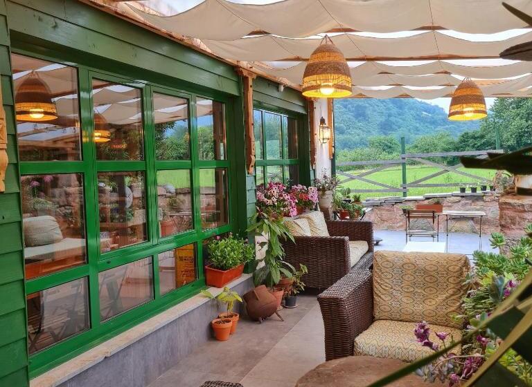 ユースホステル La Figal De Xugabolos, Salas