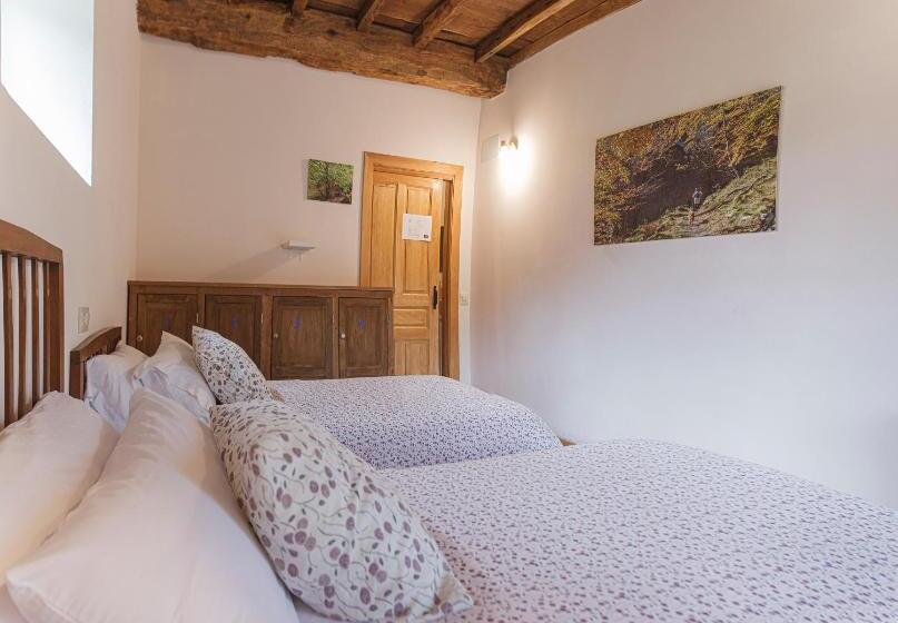 ユースホステル La Figal De Xugabolos, Salas