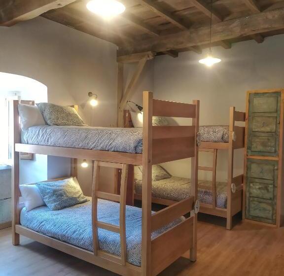 ユースホステル La Figal De Xugabolos, Salas