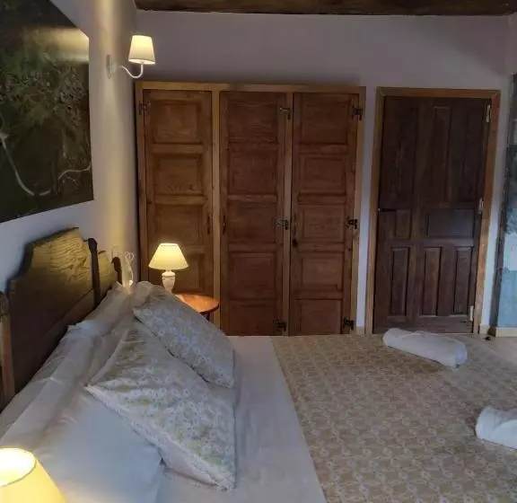 ユースホステル La Figal De Xugabolos, Salas