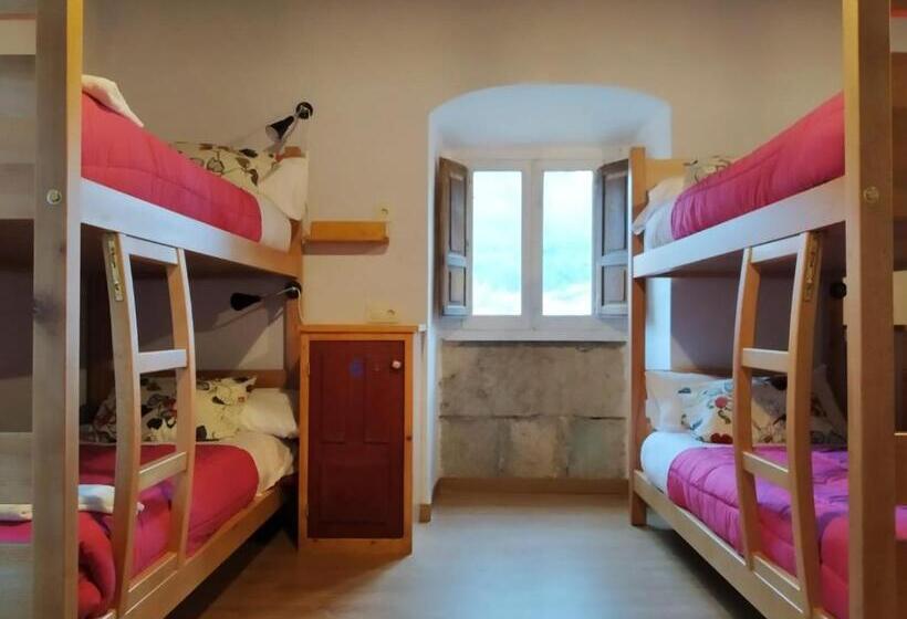 ユースホステル La Figal De Xugabolos, Salas