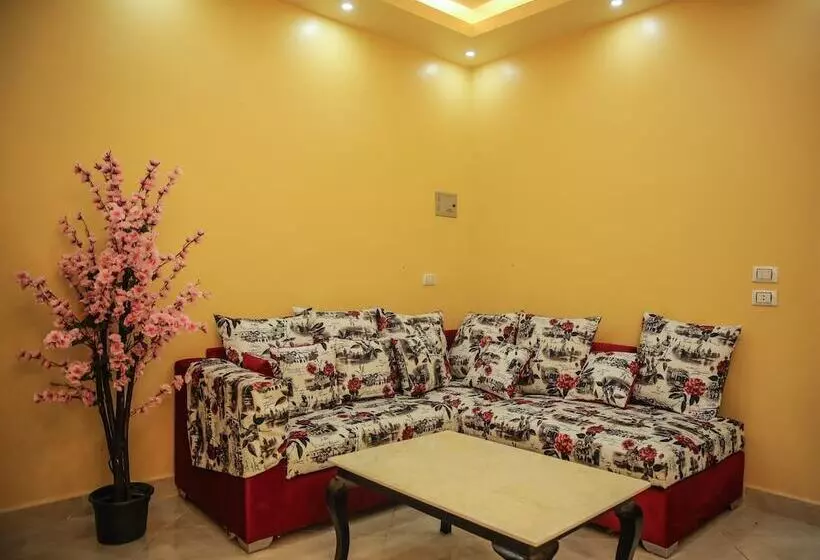 هاستل Queen Pyramids View Inn