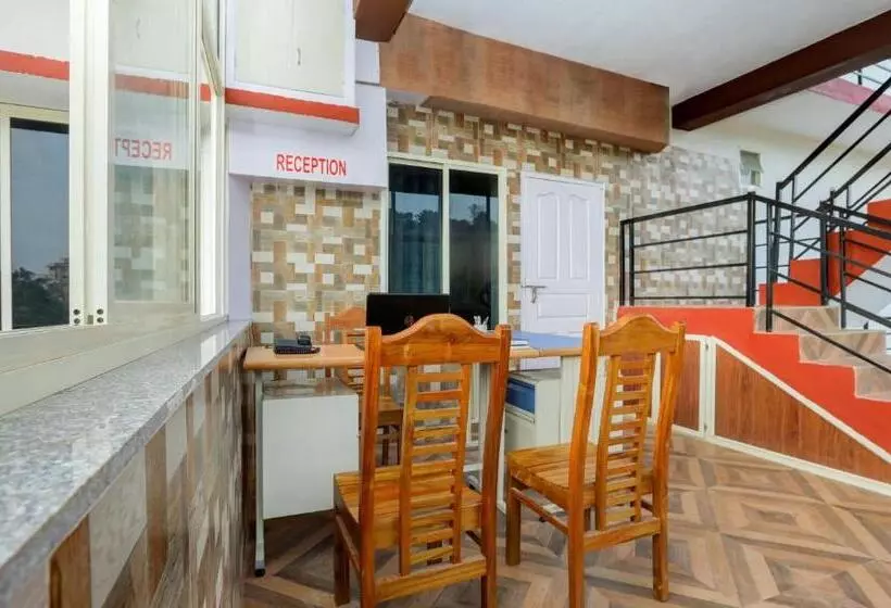 هتل Daisey Dee Homestay