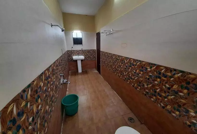 هتل Daisey Dee Homestay