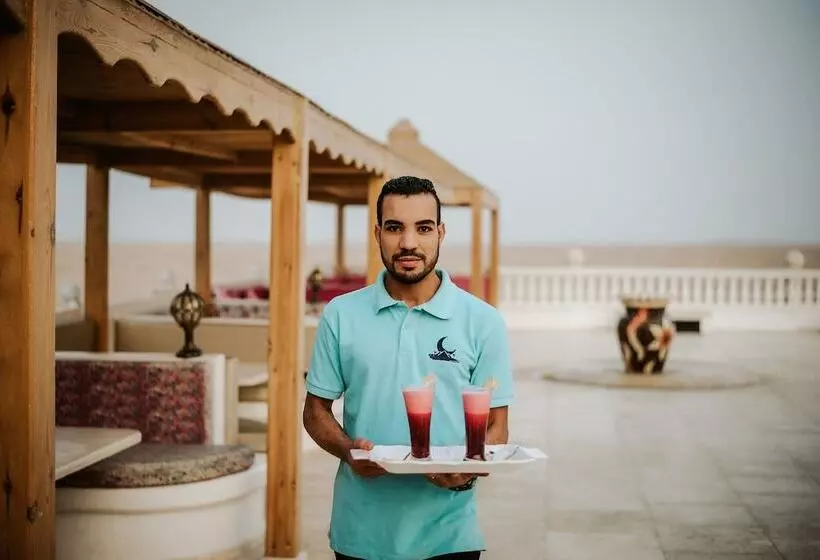 هتل Desert Moon