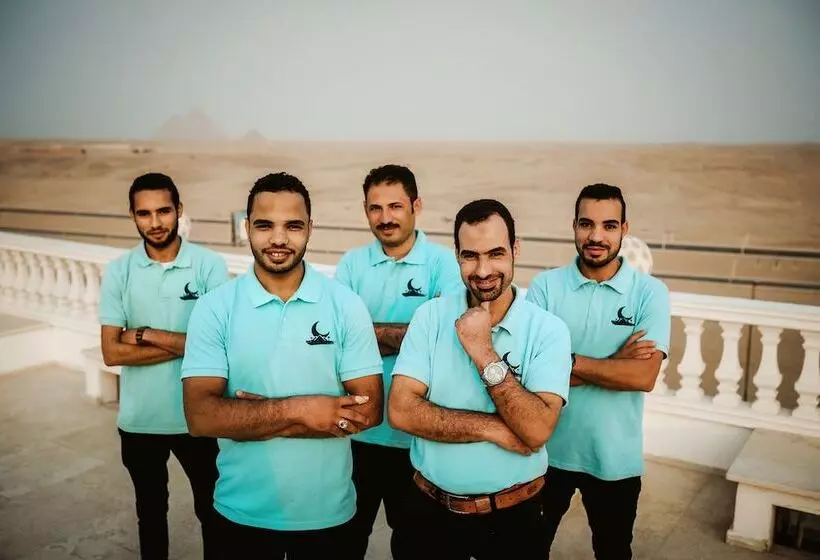 هتل Desert Moon