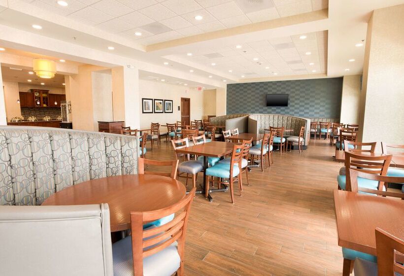 ホテル Drury Inn & Suites St. Louis Brentwood