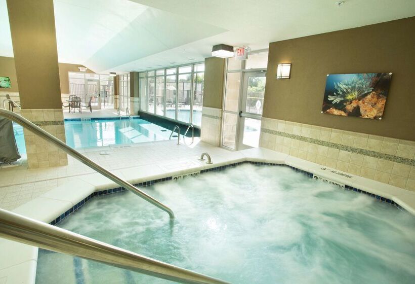 فندق Drury Inn & Suites St. Louis Brentwood