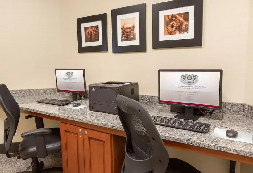 ホテル Drury Inn & Suites St. Louis Brentwood