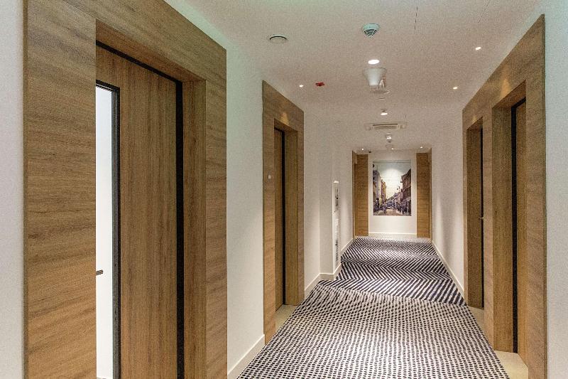 ホテル Hilton Garden Inn Zagreb   Radnicka