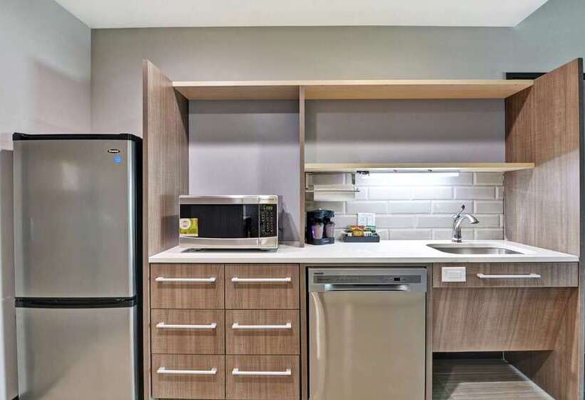 Отель Home2 Suites By Hilton Pecos