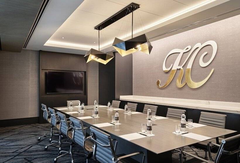 هتل Loews Kansas City