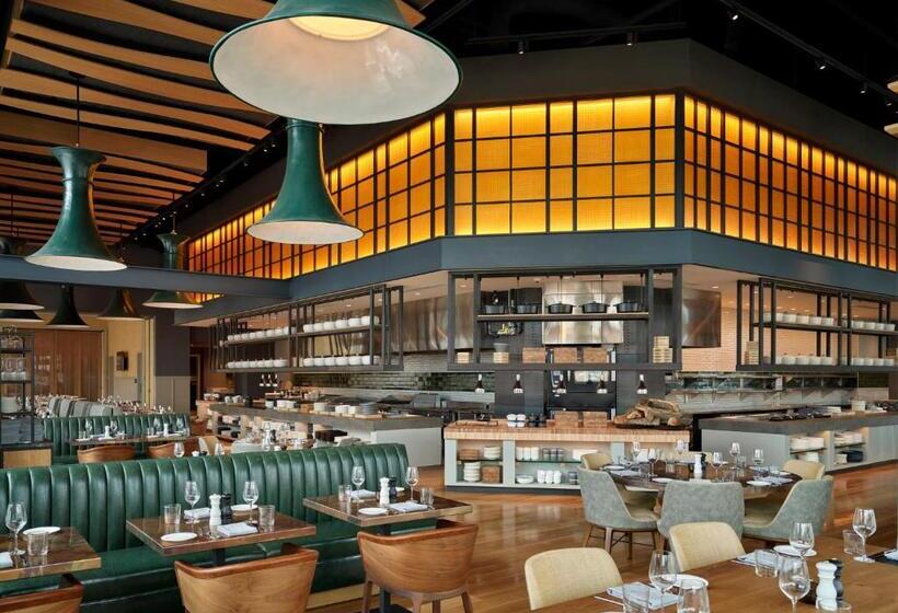 هتل Loews Kansas City