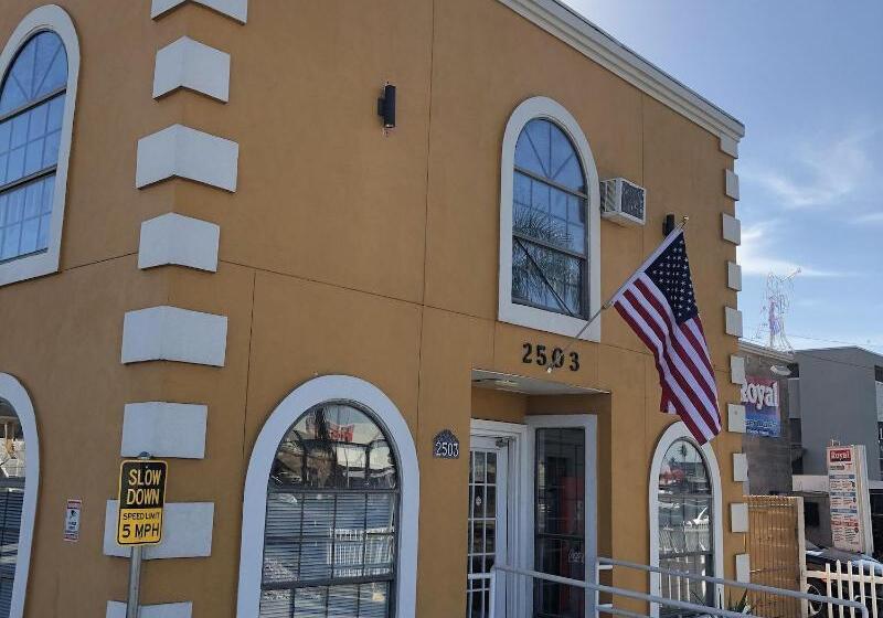 Hwy 59 Motel Laredo Medical Center