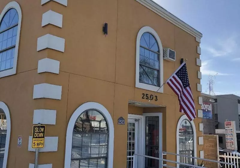 Hwy 59 Motel Laredo Medical Center