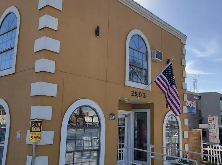 Hwy 59 Motel Laredo Medical Center