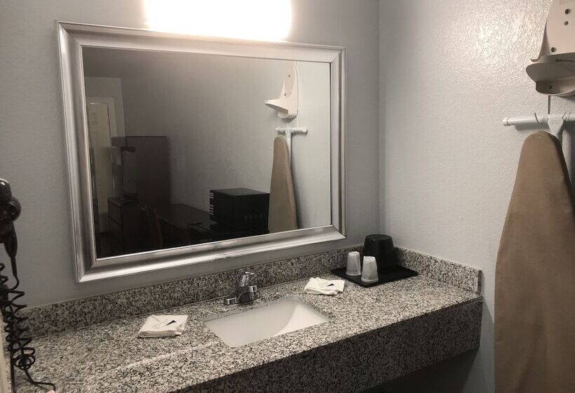 Hwy 59 Motel Laredo Medical Center