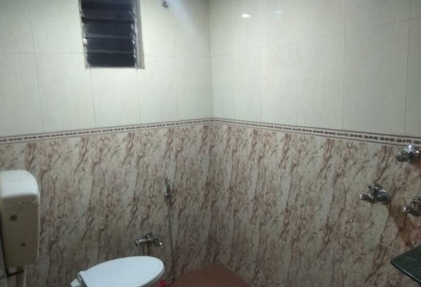 Jk Rooms 111 Hotel Shivala