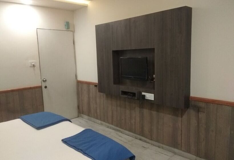 Jk Rooms 111 Hotel Shivala