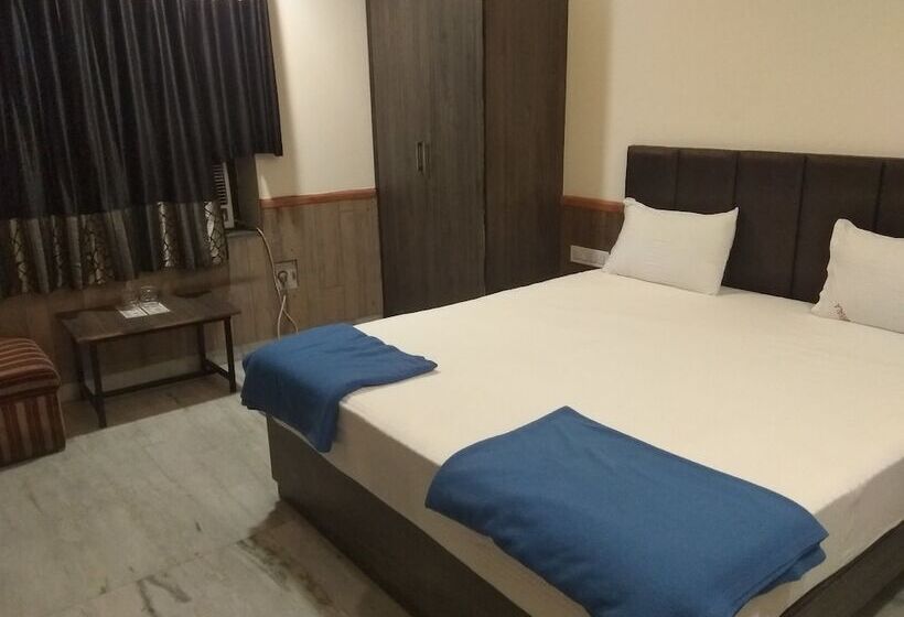 Jk Rooms 111 Hotel Shivala