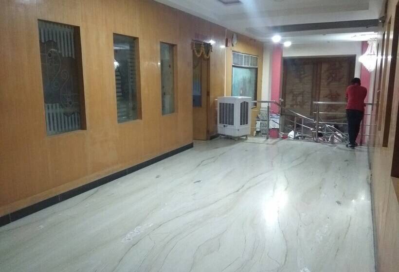 Jk Rooms 111 Hotel Shivala