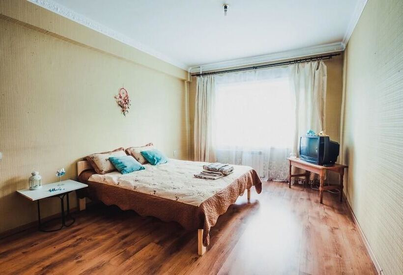 Nomads Hostel & Apartments