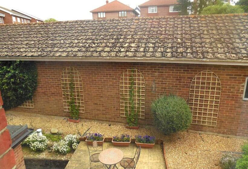 膳宿费 Sentry Mead