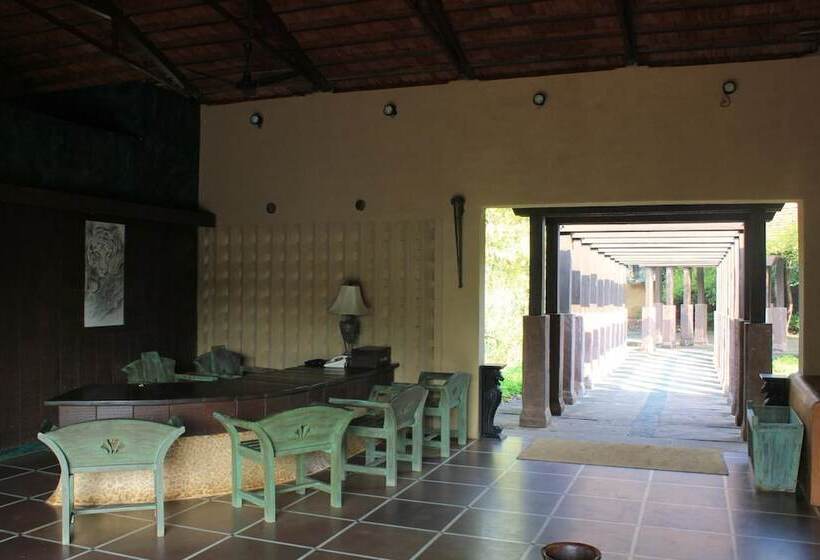 אתר נופש The Celebration Van Vilas Kanha