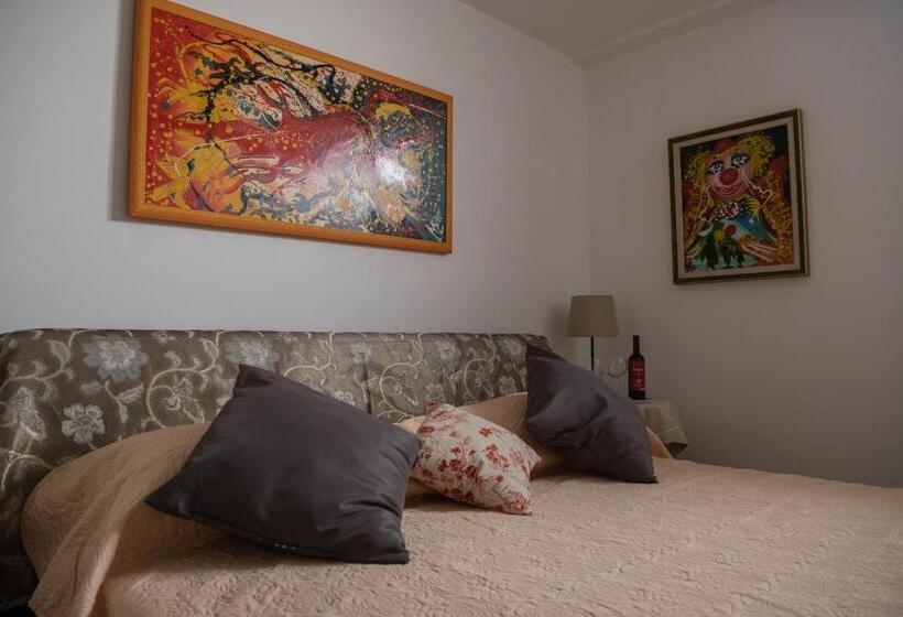 تختخواب و صبحانه Villa Iscla Maison D'hôtes