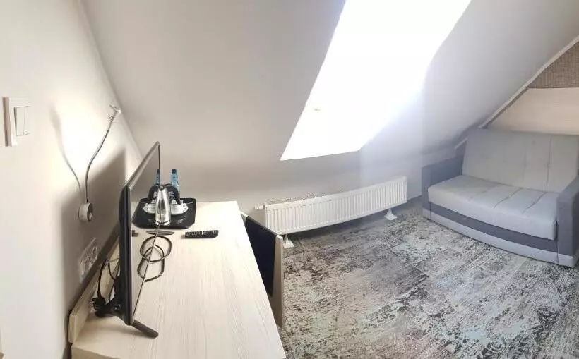 Aamiaismajoitus (B&B) Willa Nest