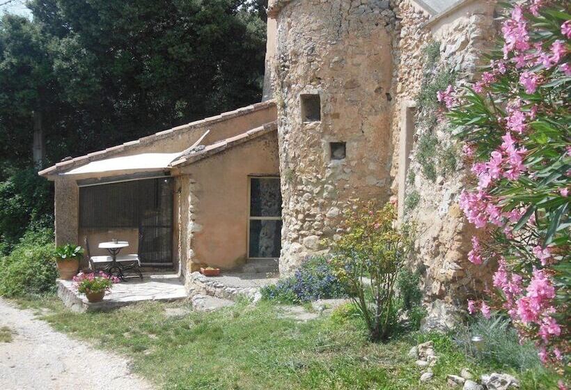 Domaine De Pierravon. Chambres D Hôtes