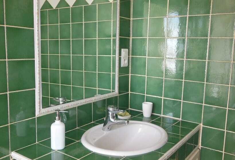 Domaine De Pierravon. Chambres D Hôtes