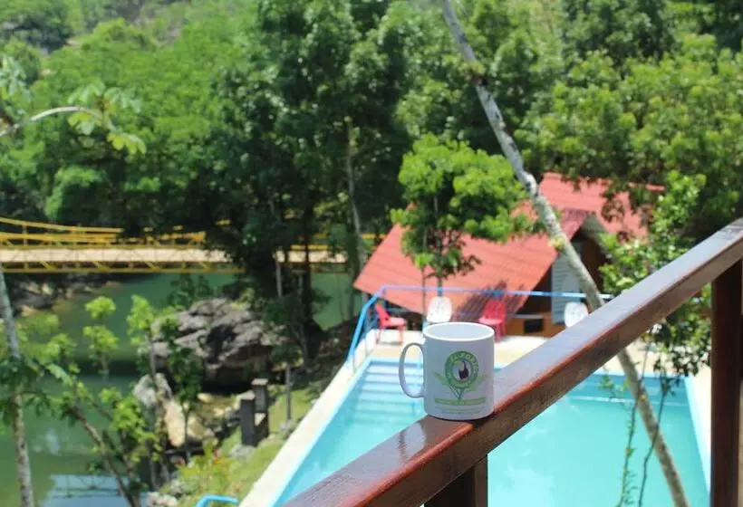 Hostal Portal De Champey   Hostel