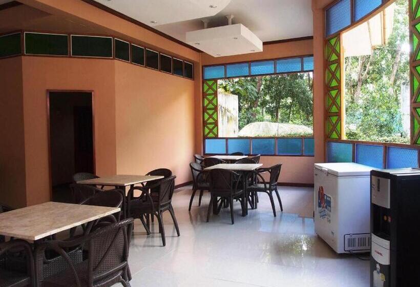 Hotel Cambriza Suites