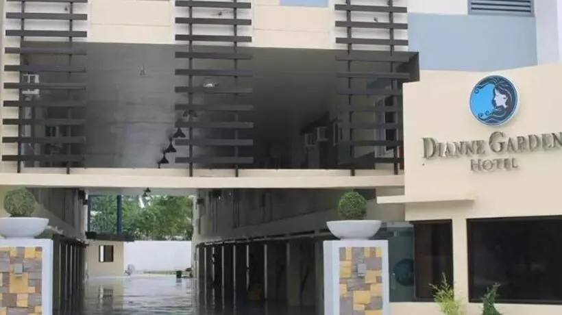 ホテル Dianne Gardens