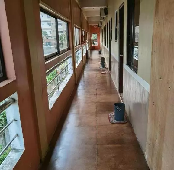 هتل Domer Residencias Naga City