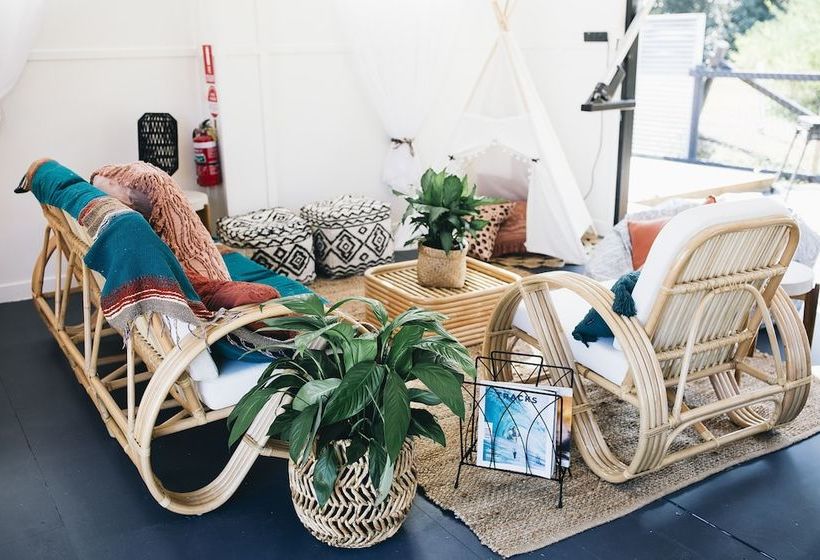 Отель The Hideaway Cabarita Beach