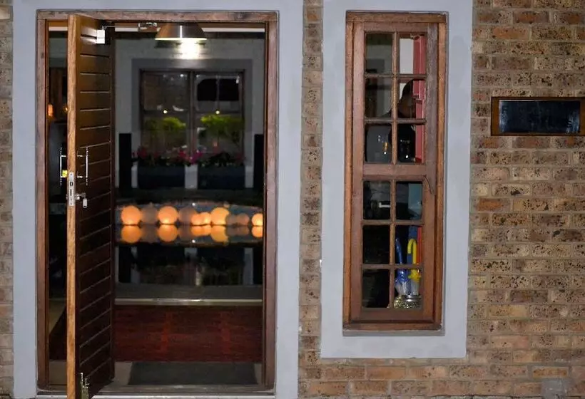 Hotelli Yalla Yalla Boutique