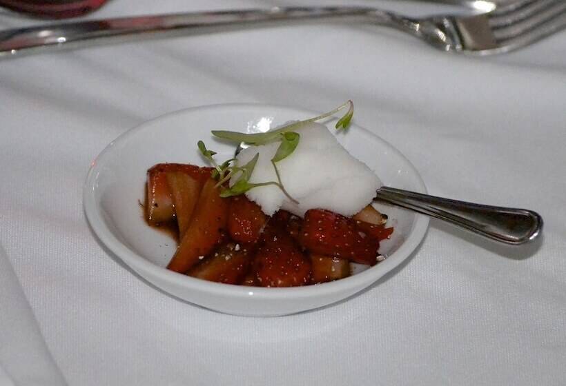 Отель Yalla Yalla Boutique