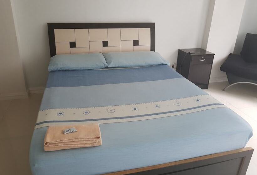 پانسیون The Orange Inn