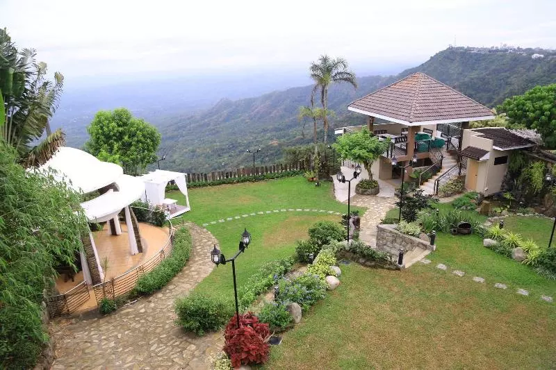 هتل The Lakeview Suites