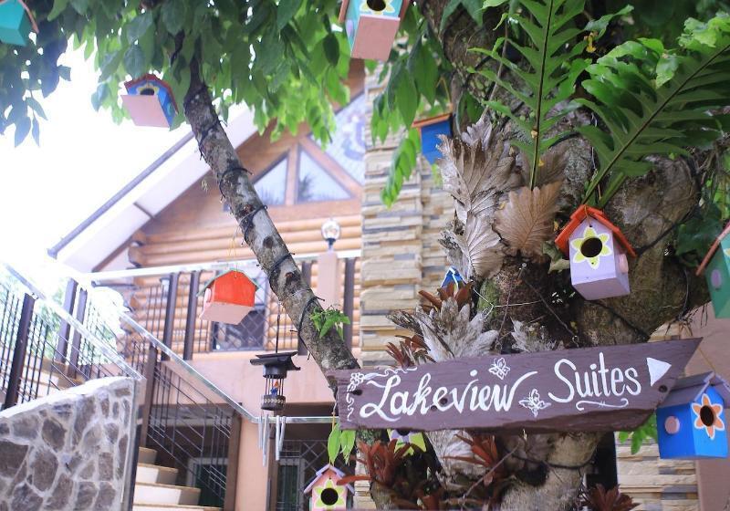 호텔 The Lakeview Suites