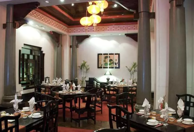 ホテル Avari Lahore