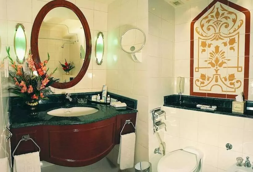 ホテル Avari Lahore